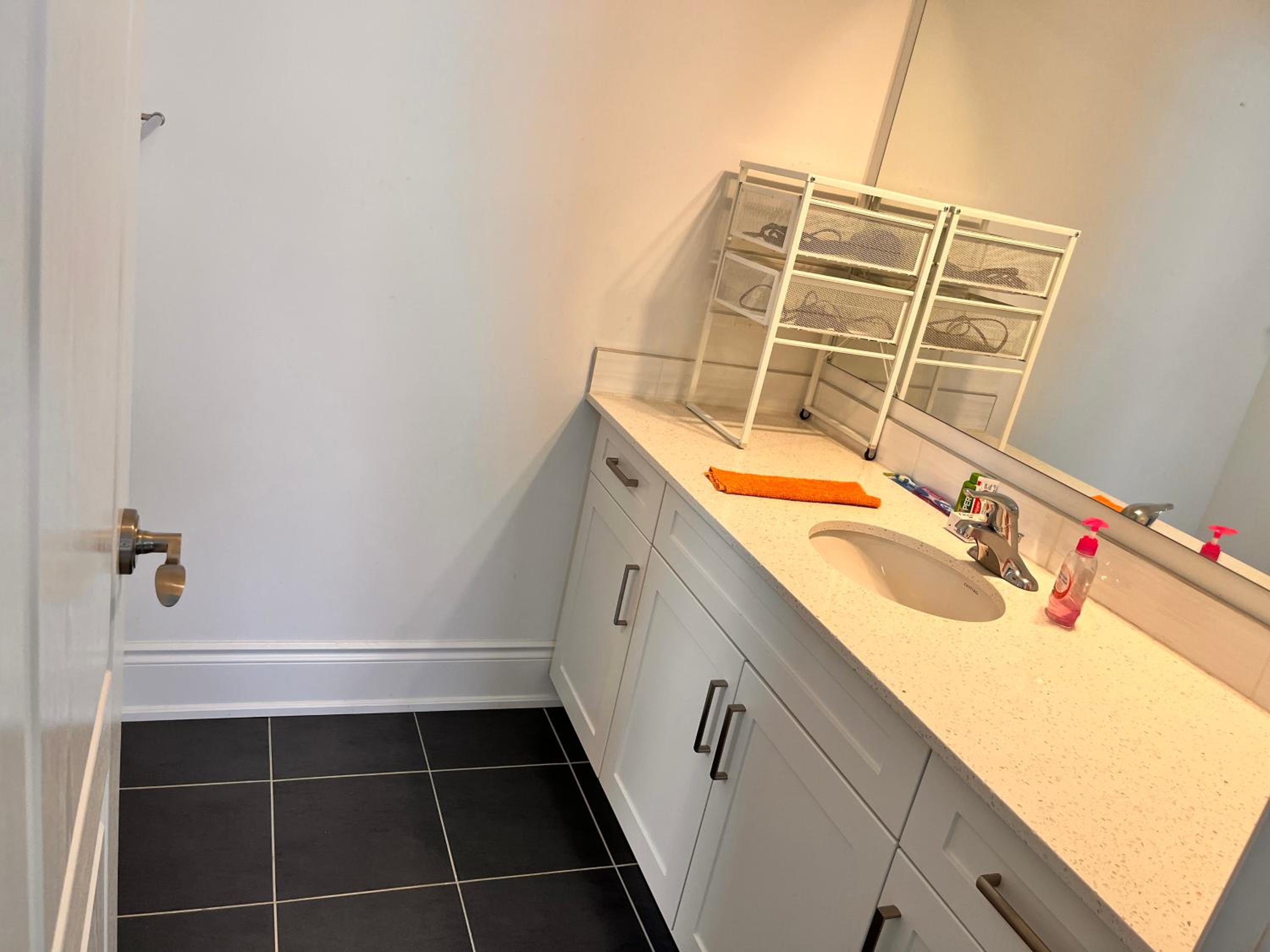 Beautifully furnished whole house, 4 bedroom , 4 washrooms with new furnitures