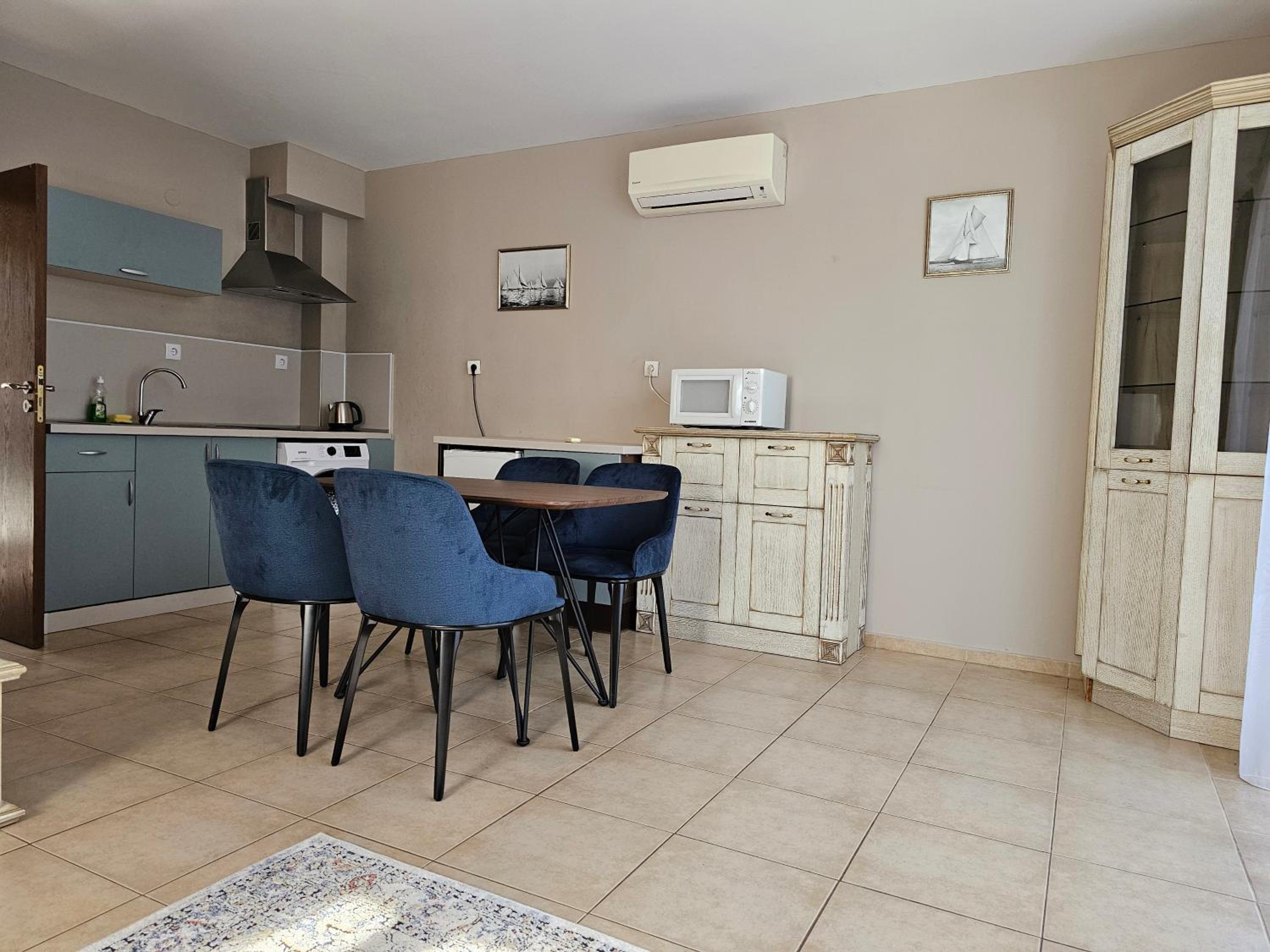 Kiara Apartments