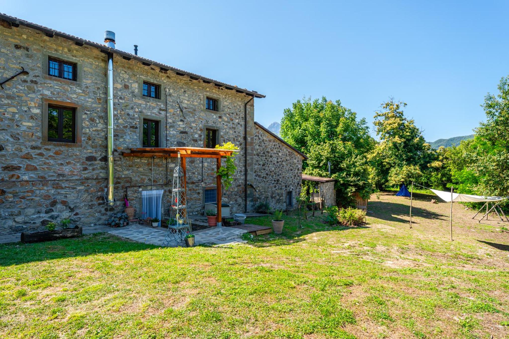 Casale di Polly in Garfagnana view 3