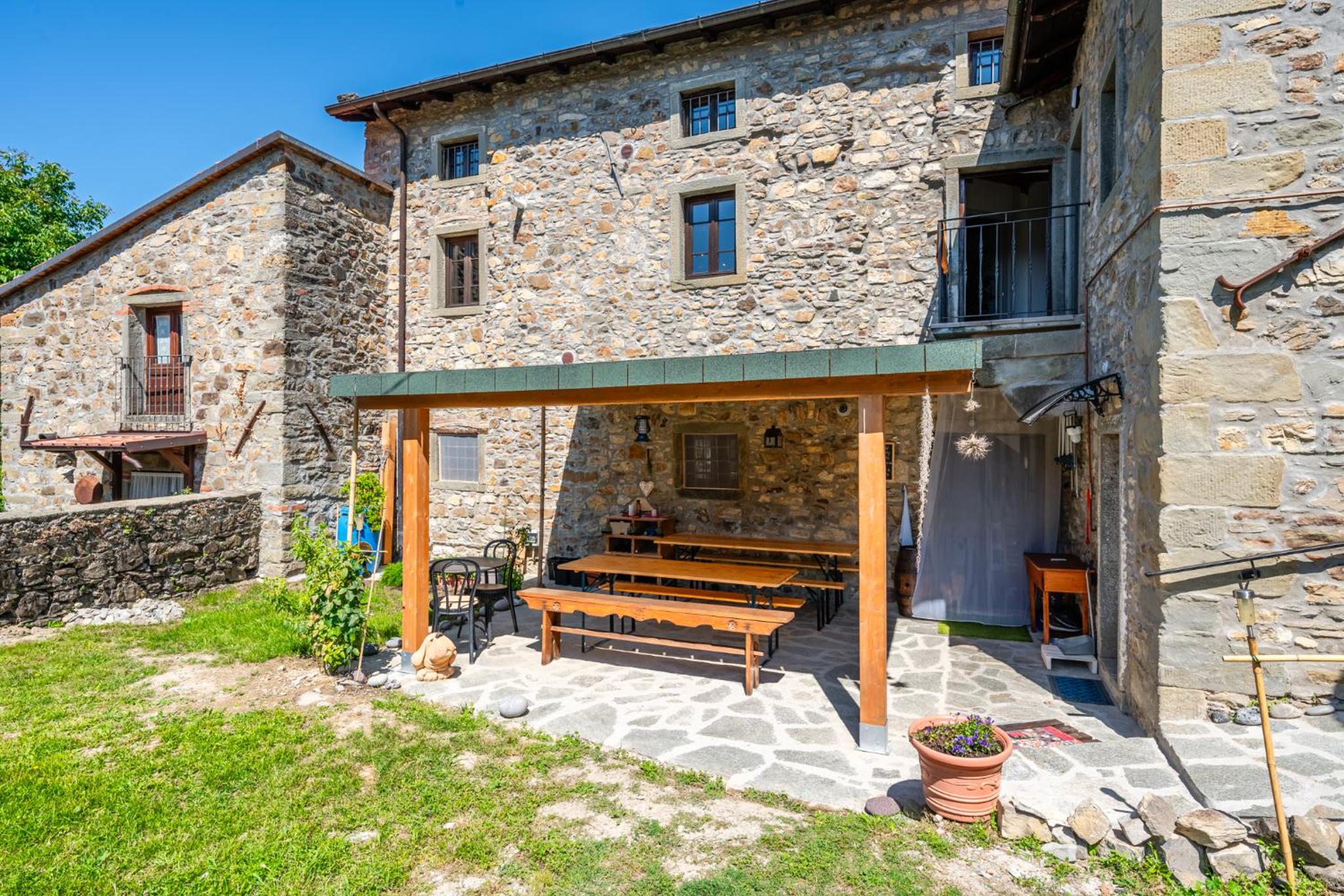 Casale di Polly in Garfagnana view 5