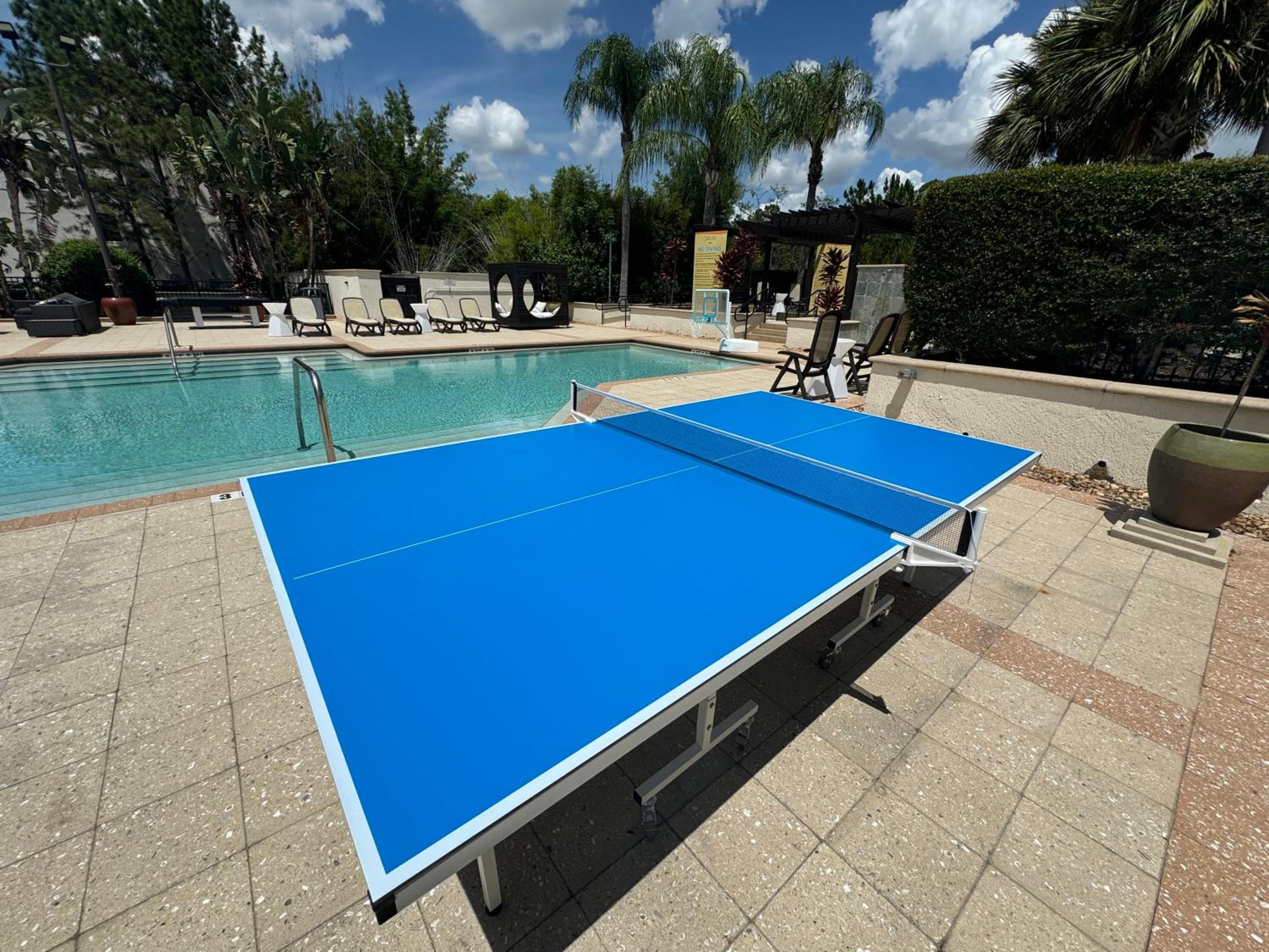 Summer Sale Luxury 4BR Townhome - 5 Minutes from Disney