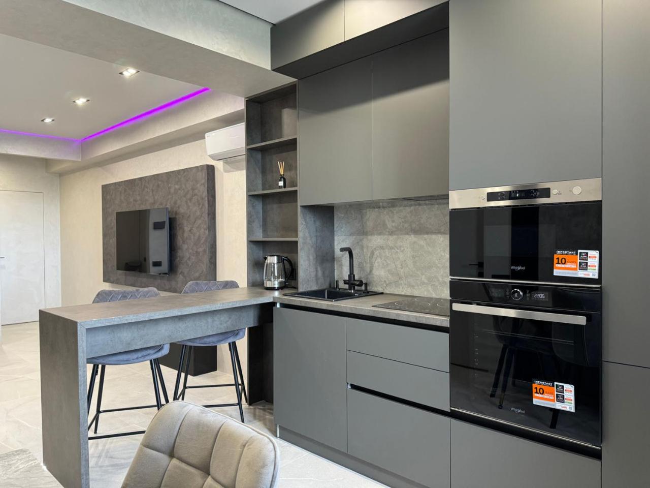 Center Chisinau one bedroom & living room apartment