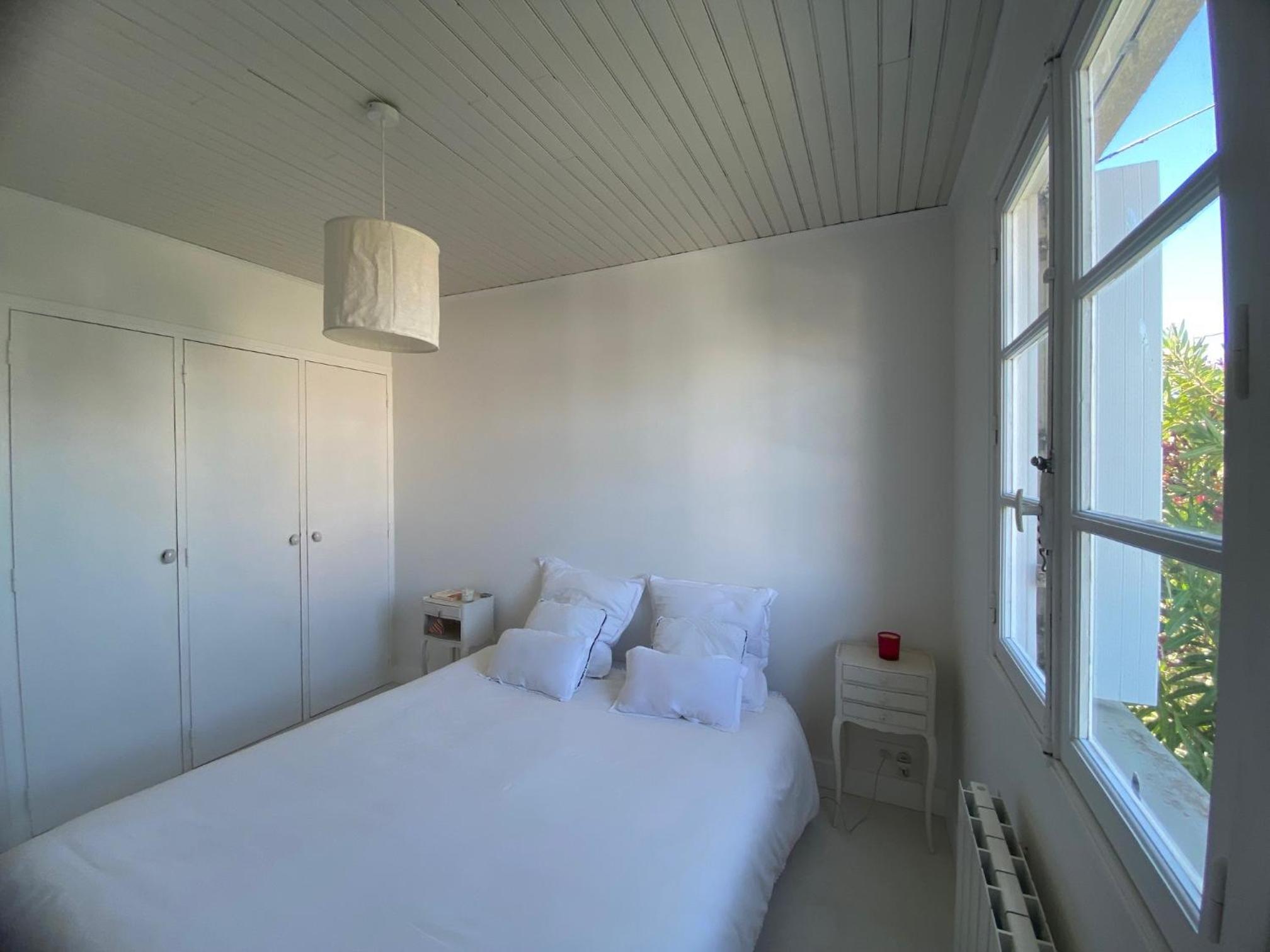 Maison 300 m de la plage avec un bel extérieur