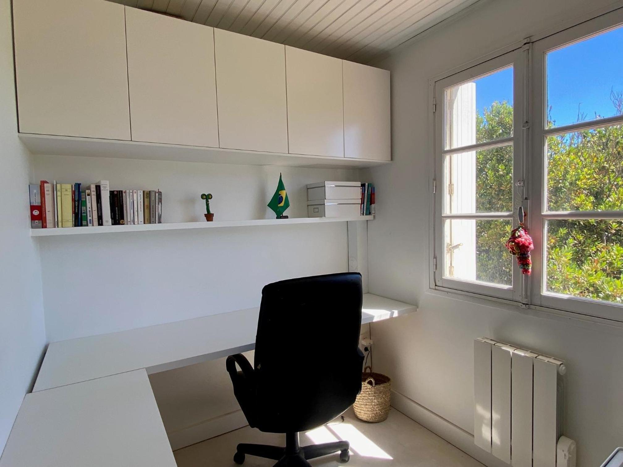 Maison 300 m de la plage avec un bel extérieur