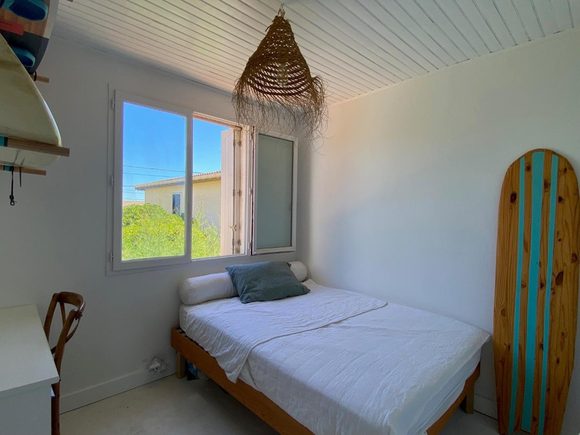 Maison 300 m de la plage avec un bel extérieur