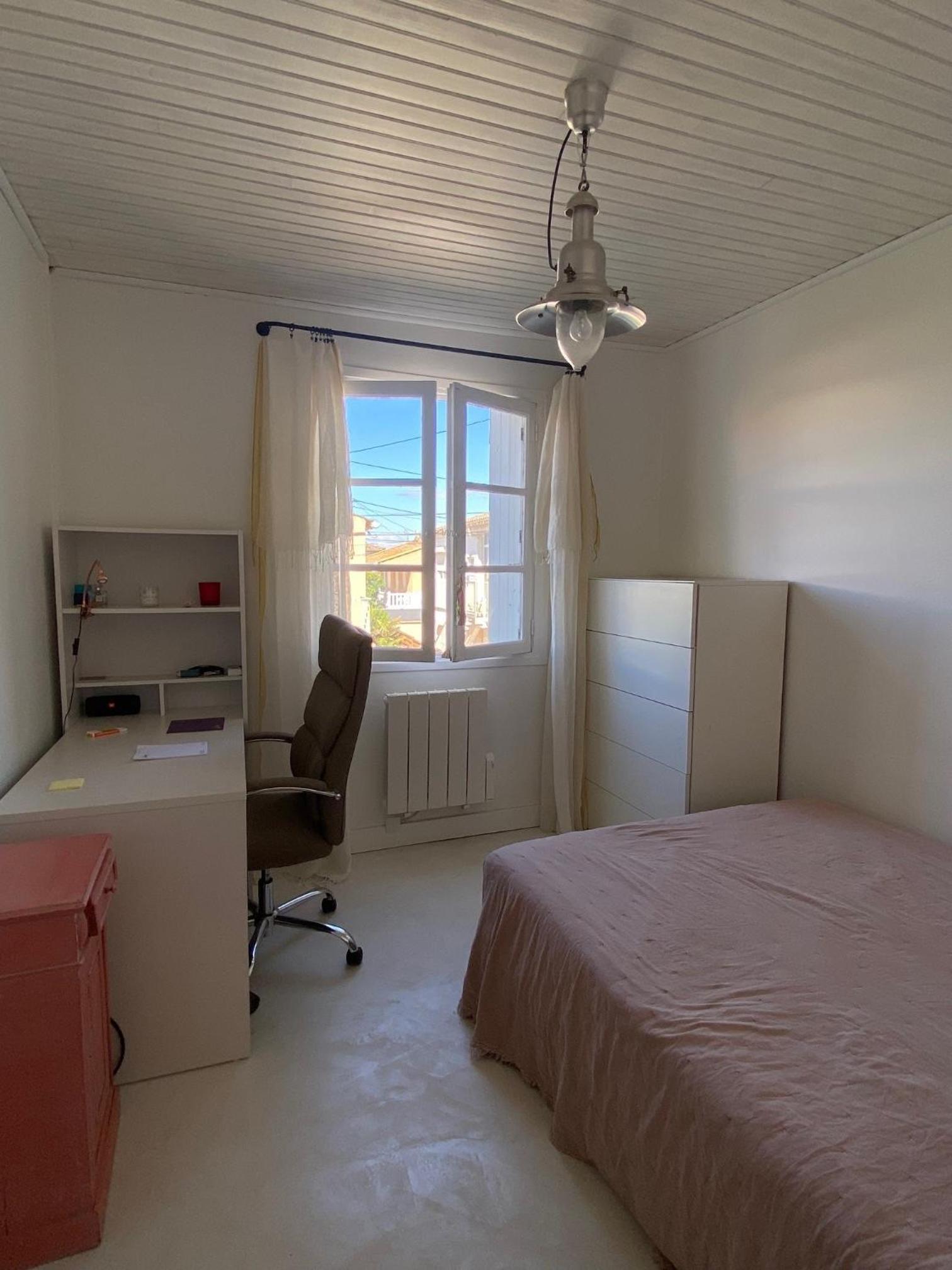 Maison 300 m de la plage avec un bel extérieur