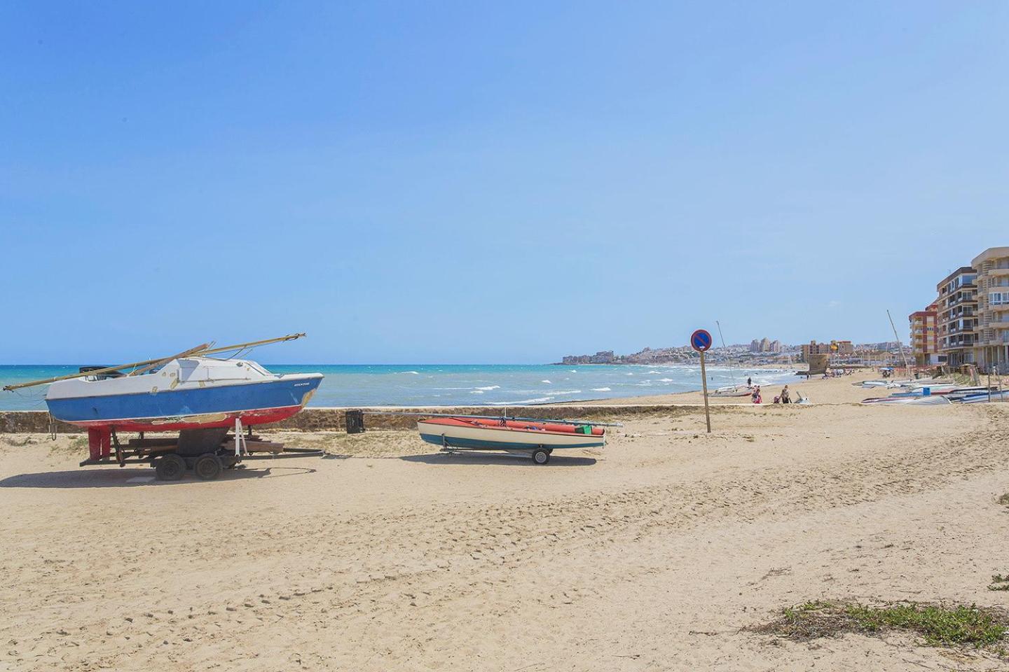 064 New Modern Mood - Alicante Holiday view 5