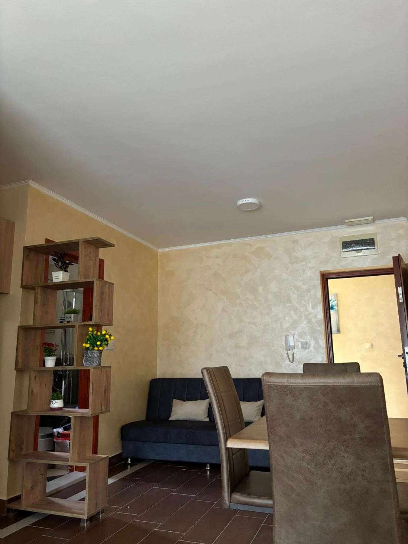 Dale apartment Becici- Paradiso