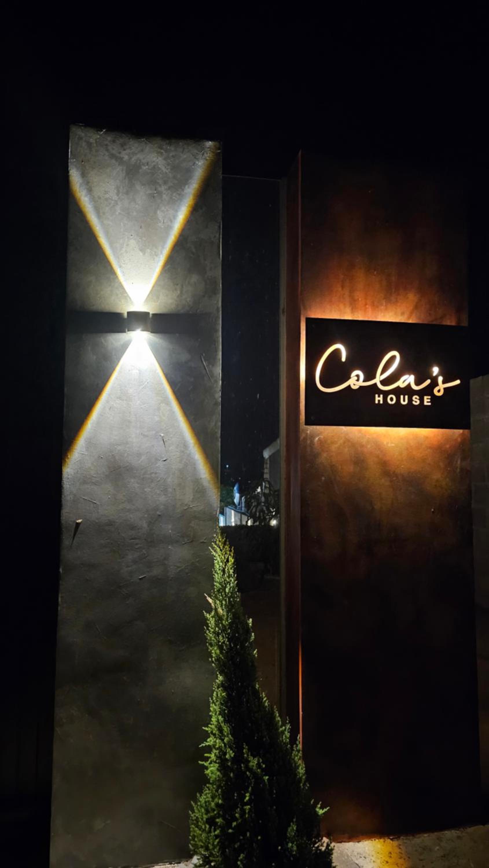 Cola House