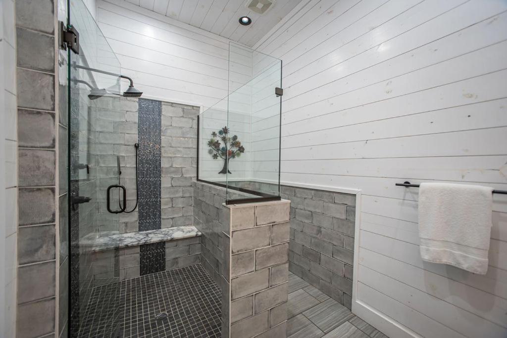 Magnolia Peak, Mountain View, Hot Tub, Sleeps 4 view 2