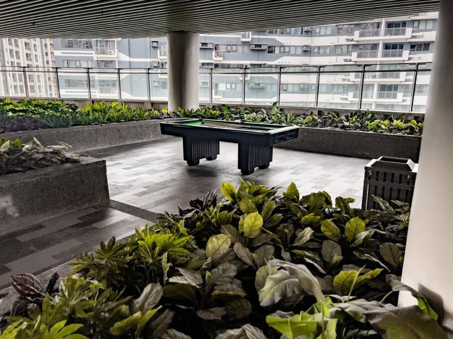 1BR Makati, Air Residences M003 view 3