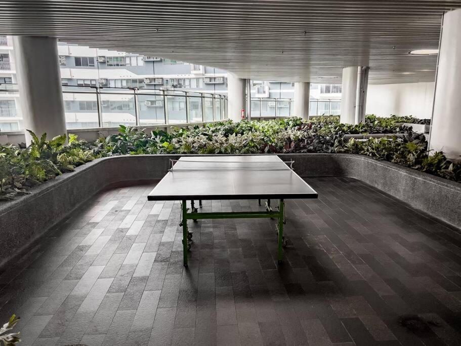 1BR Makati, Air Residences M003 view 4