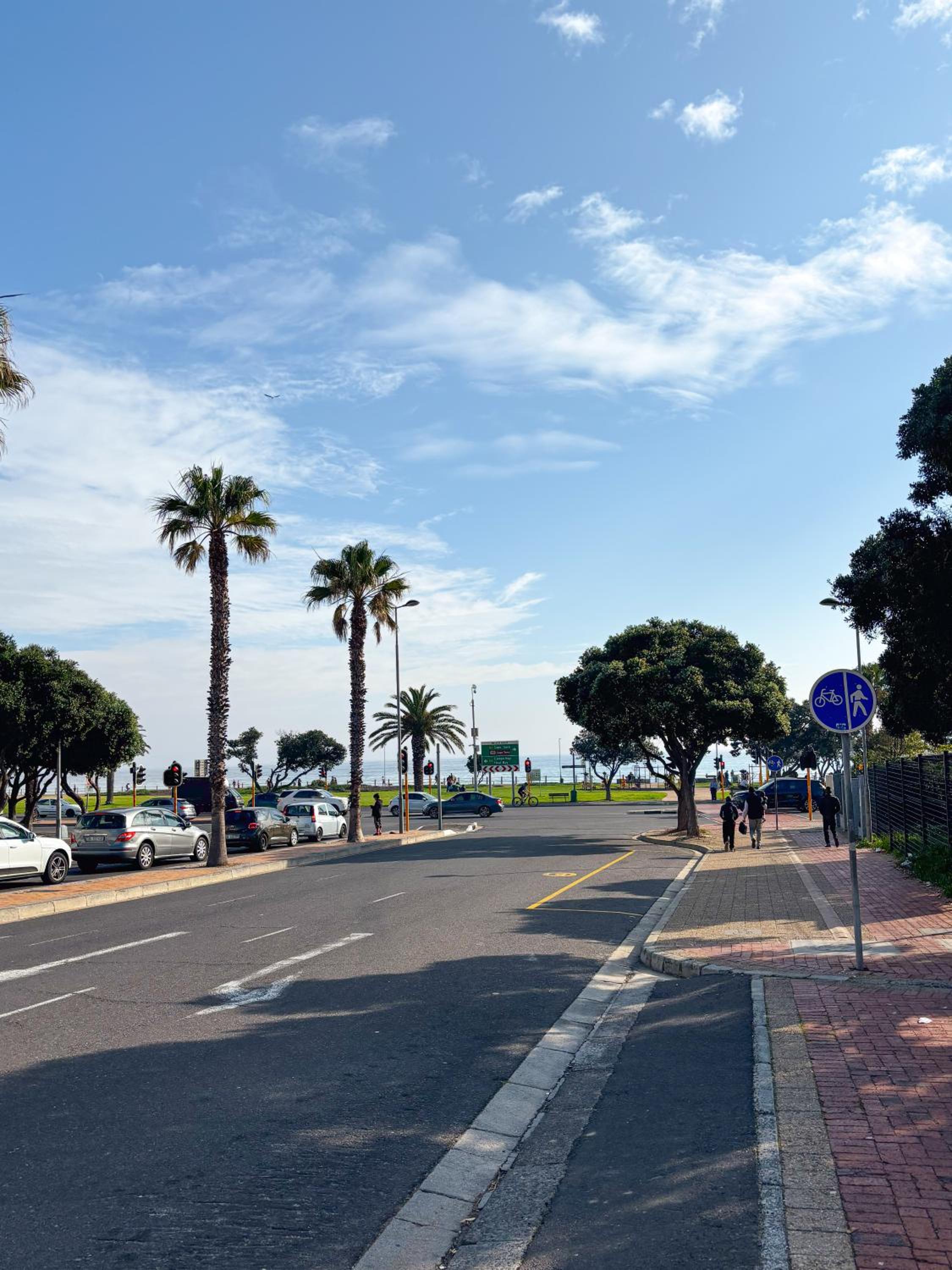 Cosy, Eclectic Apartment in Sea Point view 2
