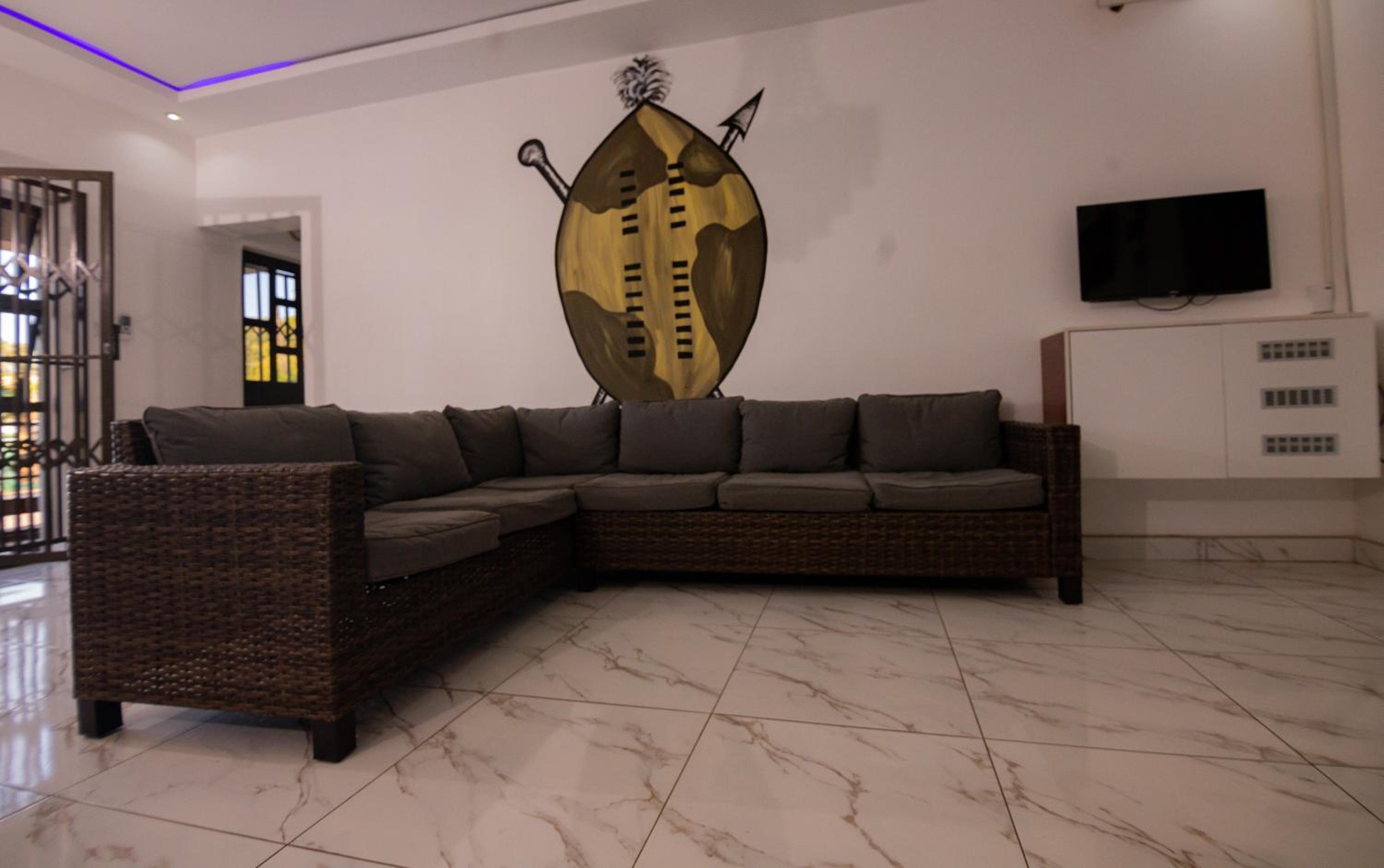 Amakhosi Hotel