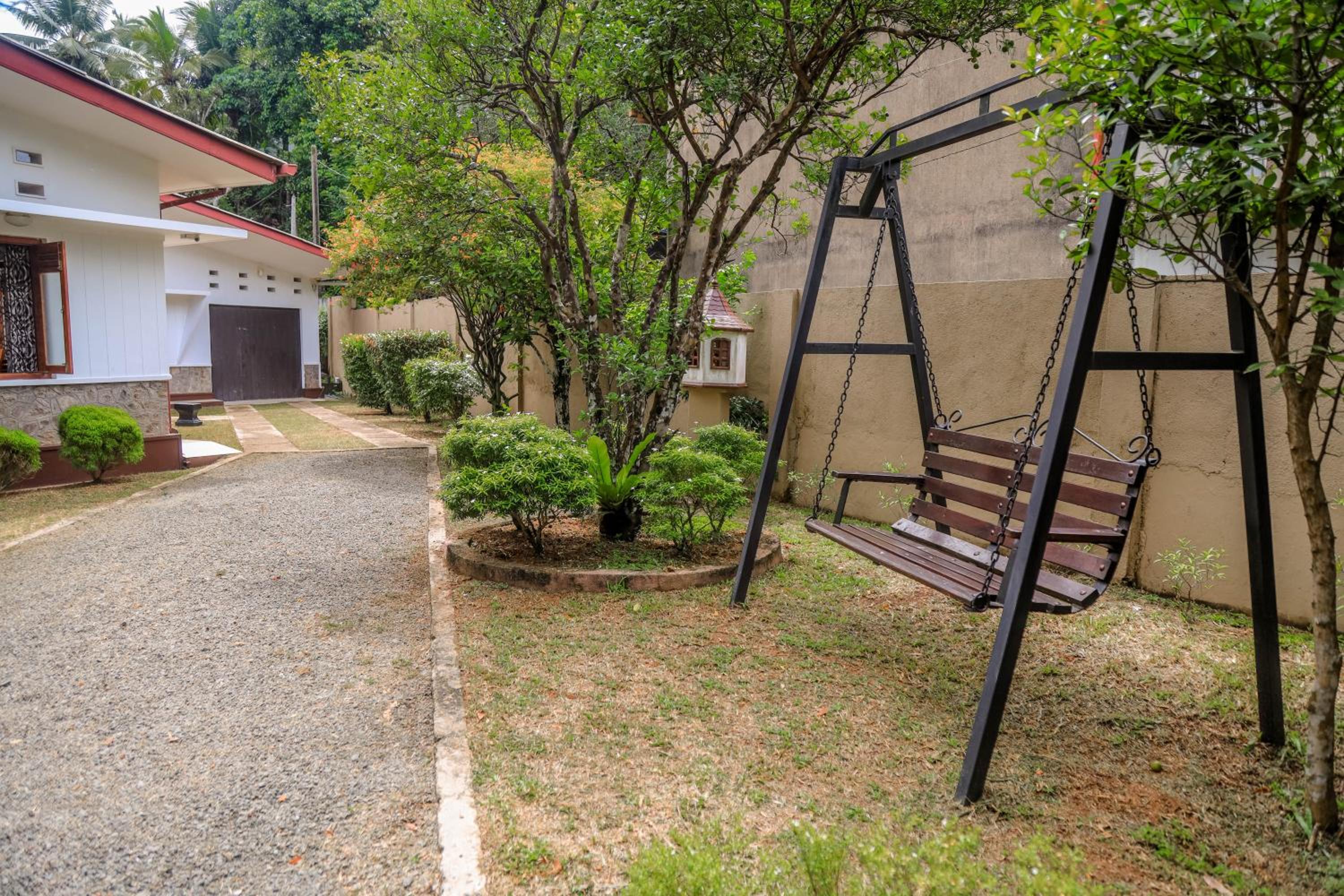 Destine Holiday Bungalow view 4