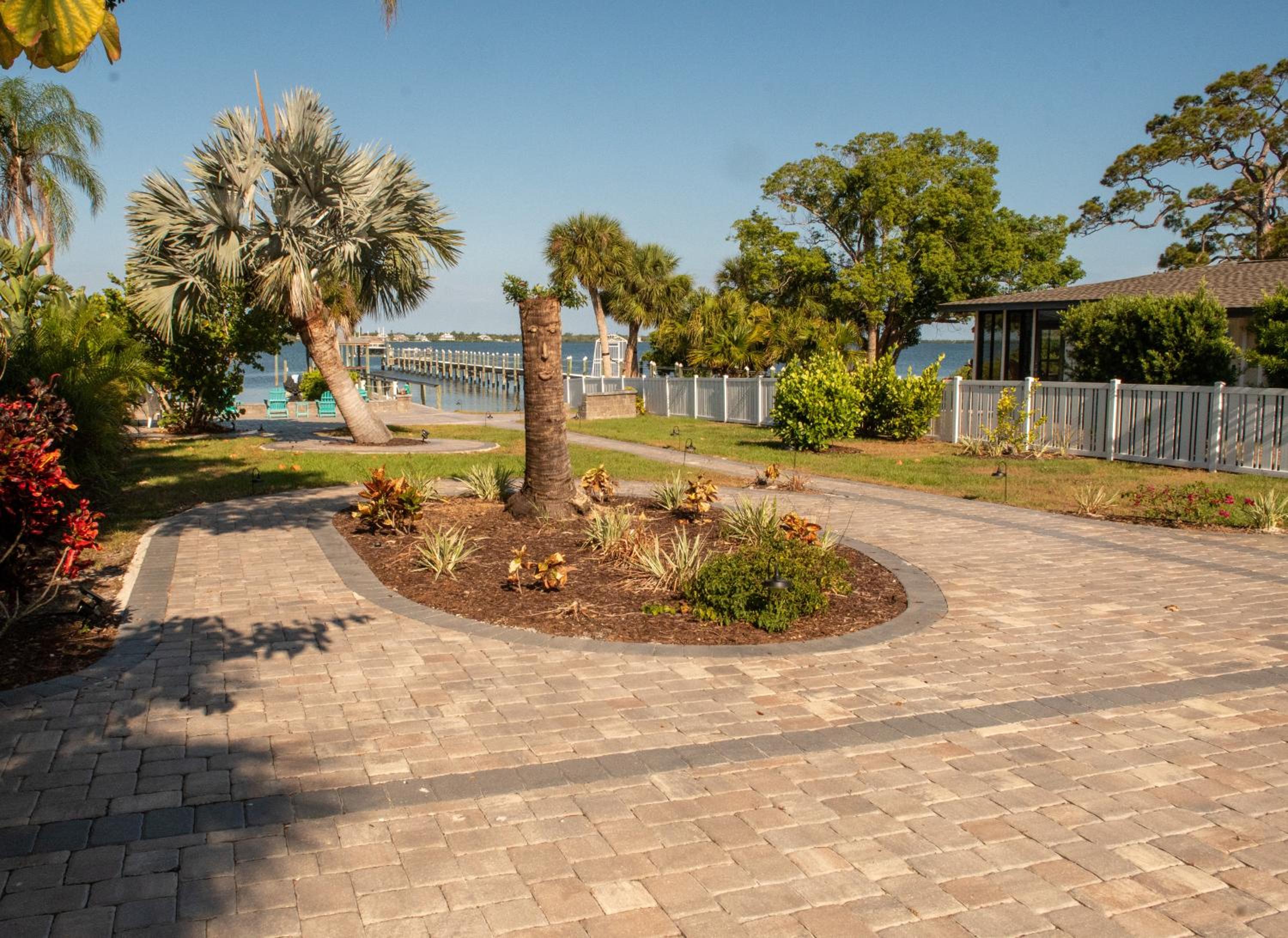 Paradise Cove on Lemon Bay