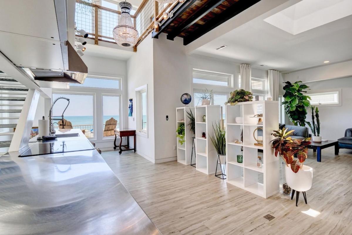 Abundance with a View stunning top 2 floors view 2