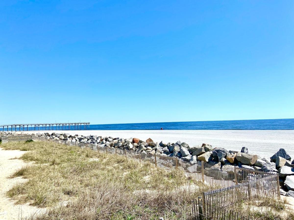 Abundance on the rocks Oceanfront Villa view 3