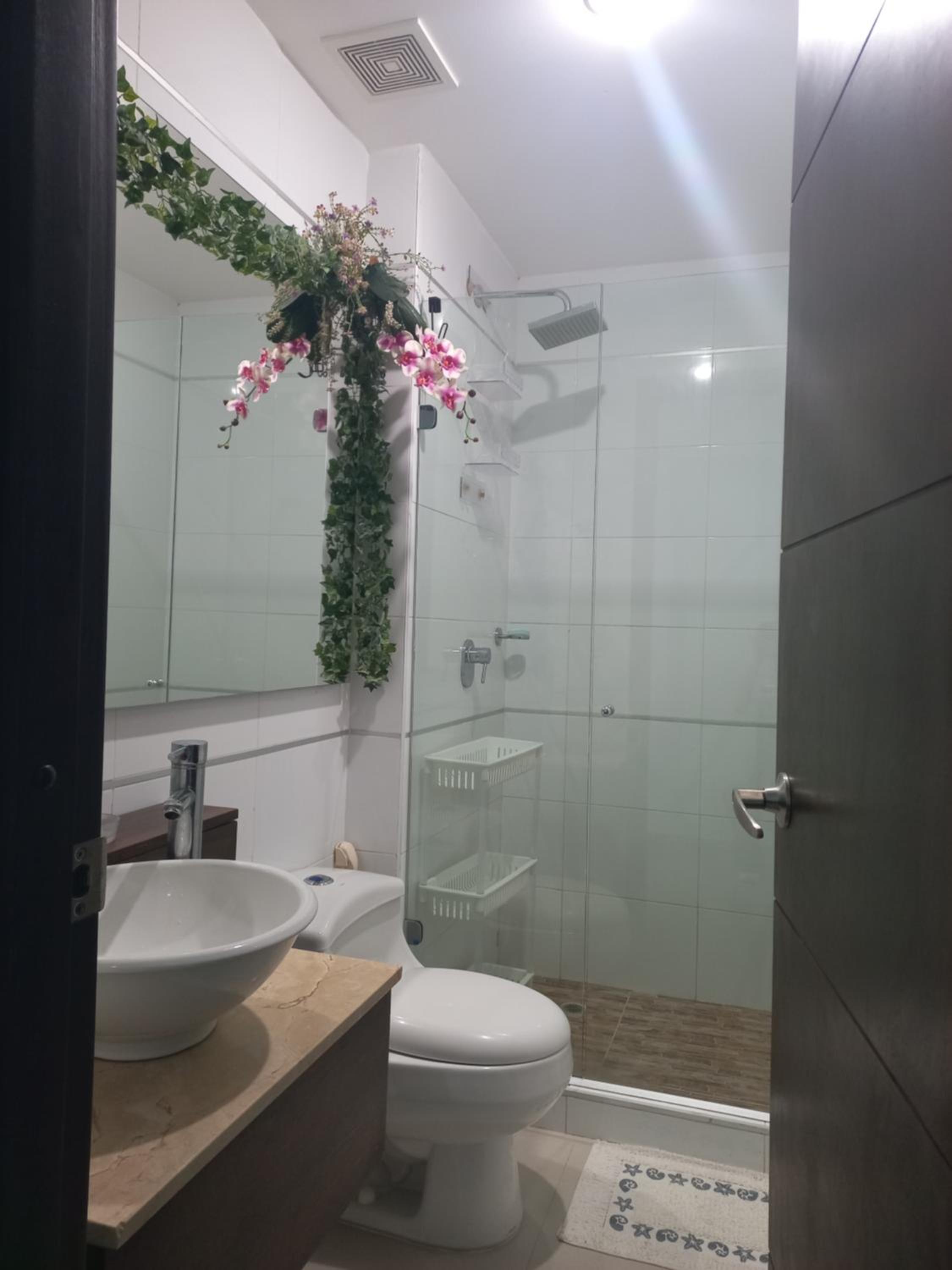 Luxury Beachfront Apartment 6 guests plus 1