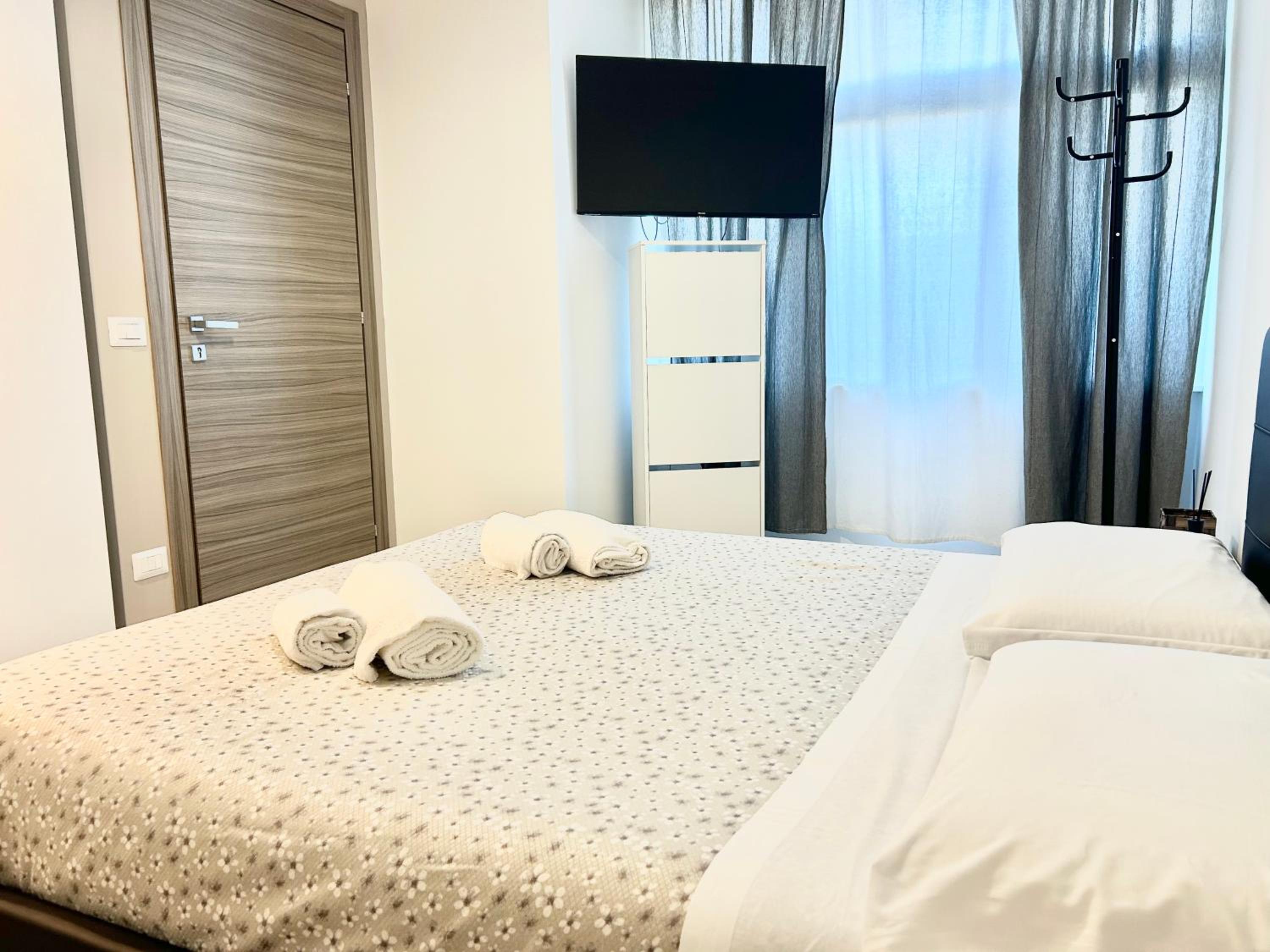Un Letto Ideale EUR - UN LETTO IDEALE