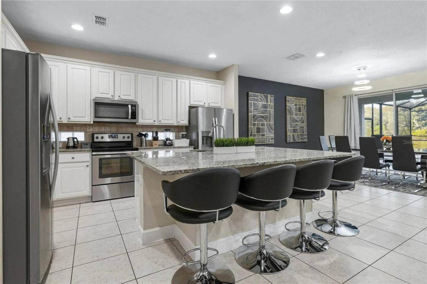 Luxurious & Comfy Family Retreat