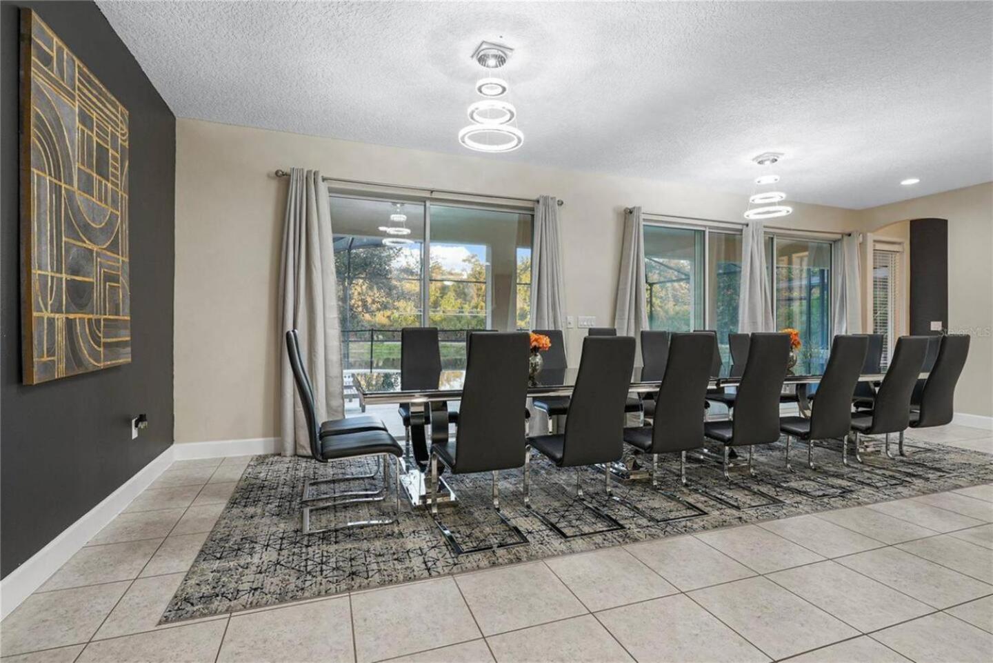 Luxurious & Comfy Family Retreat