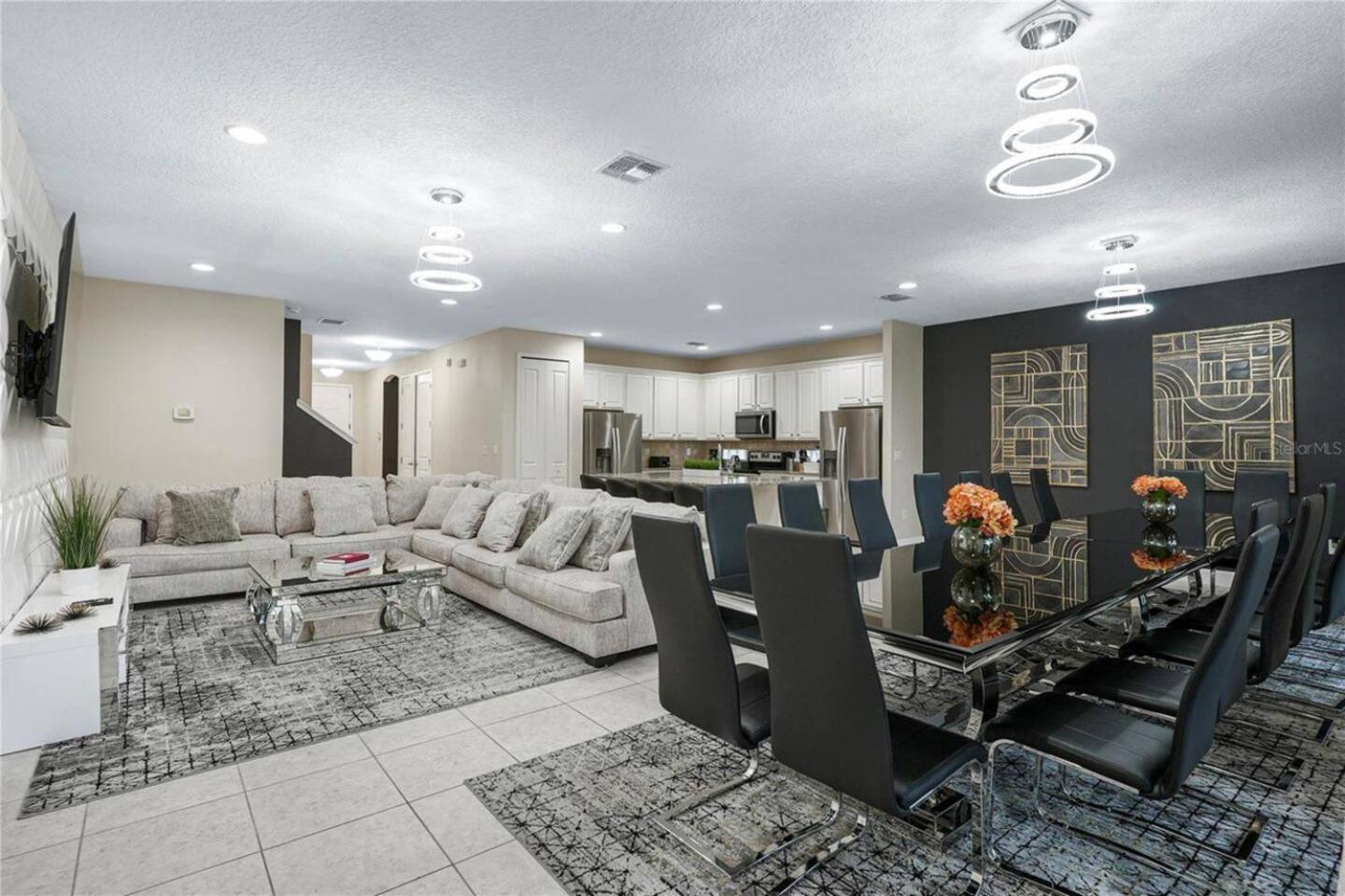 Luxurious & Comfy Family Retreat