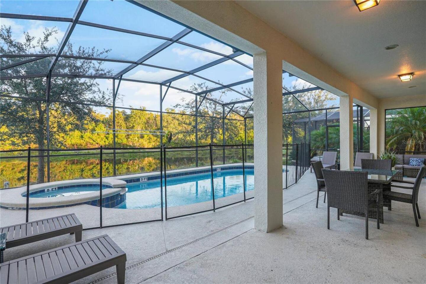 Luxurious & Comfy Family Retreat