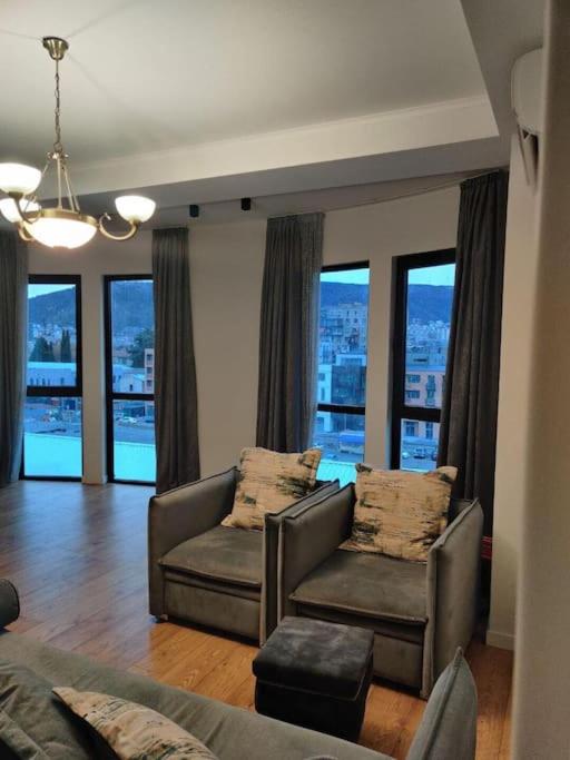 Nice Apartment in Center of Tbilisi view 2