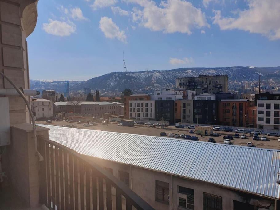 Nice Apartment in Center of Tbilisi view 5