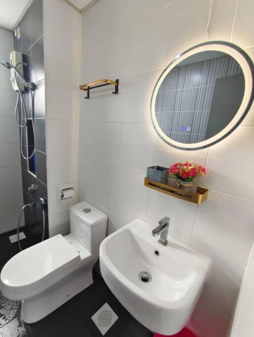 Just4You Homestay Apartment in Johor Bahru