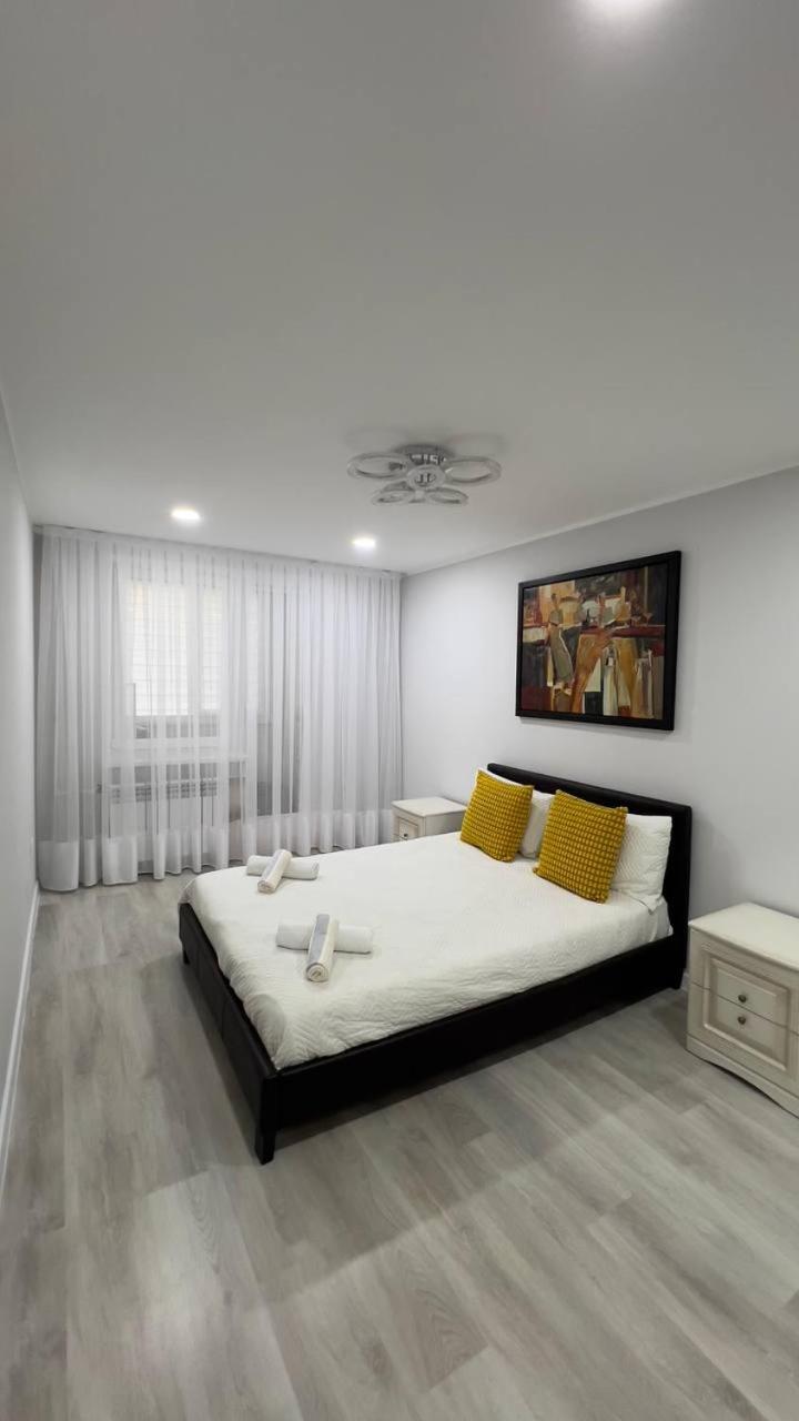Newly Renovated, Bright, Spacious and Cosy apartment