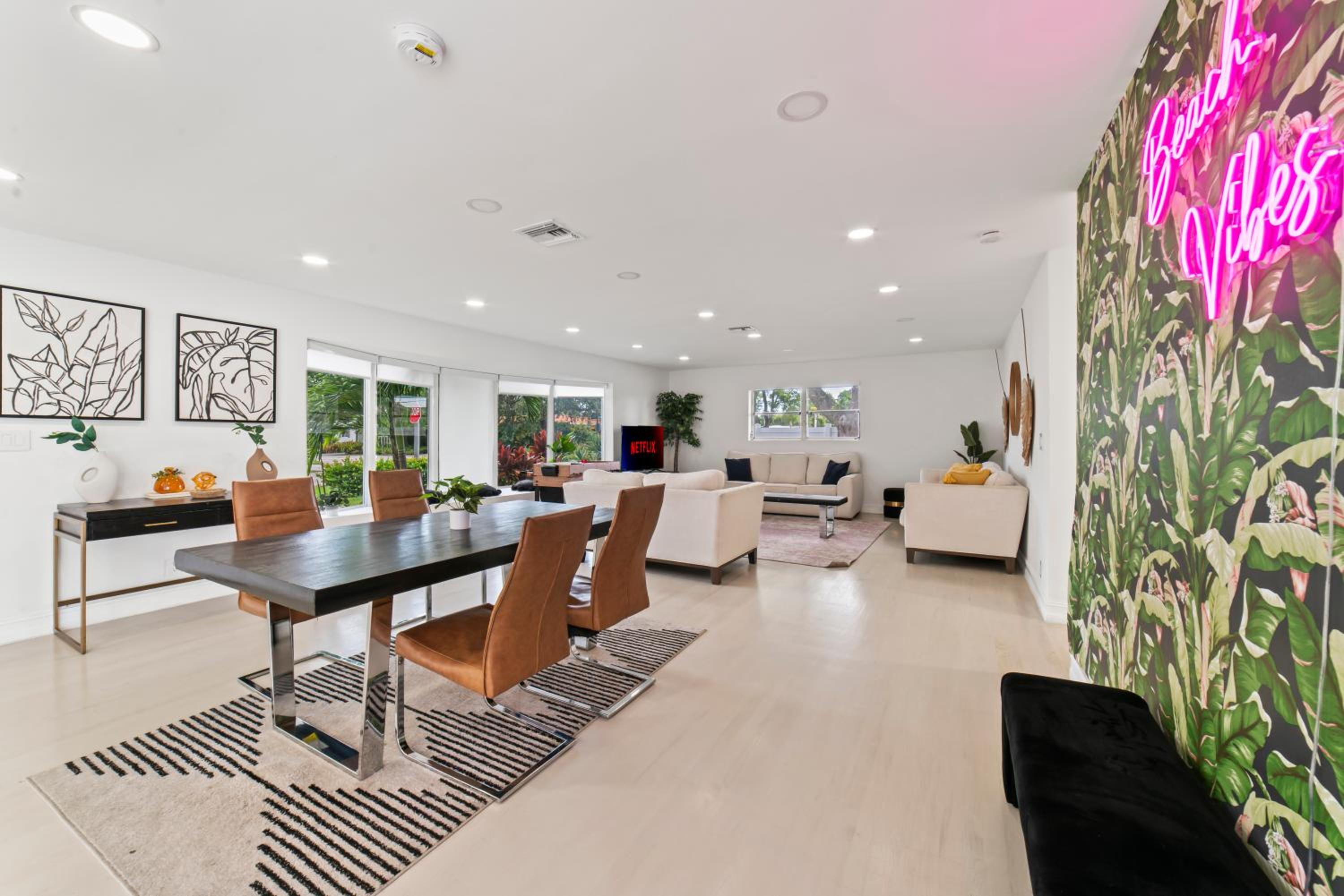Escape to Luxury - Villa with BBQ and Private Pool view 5
