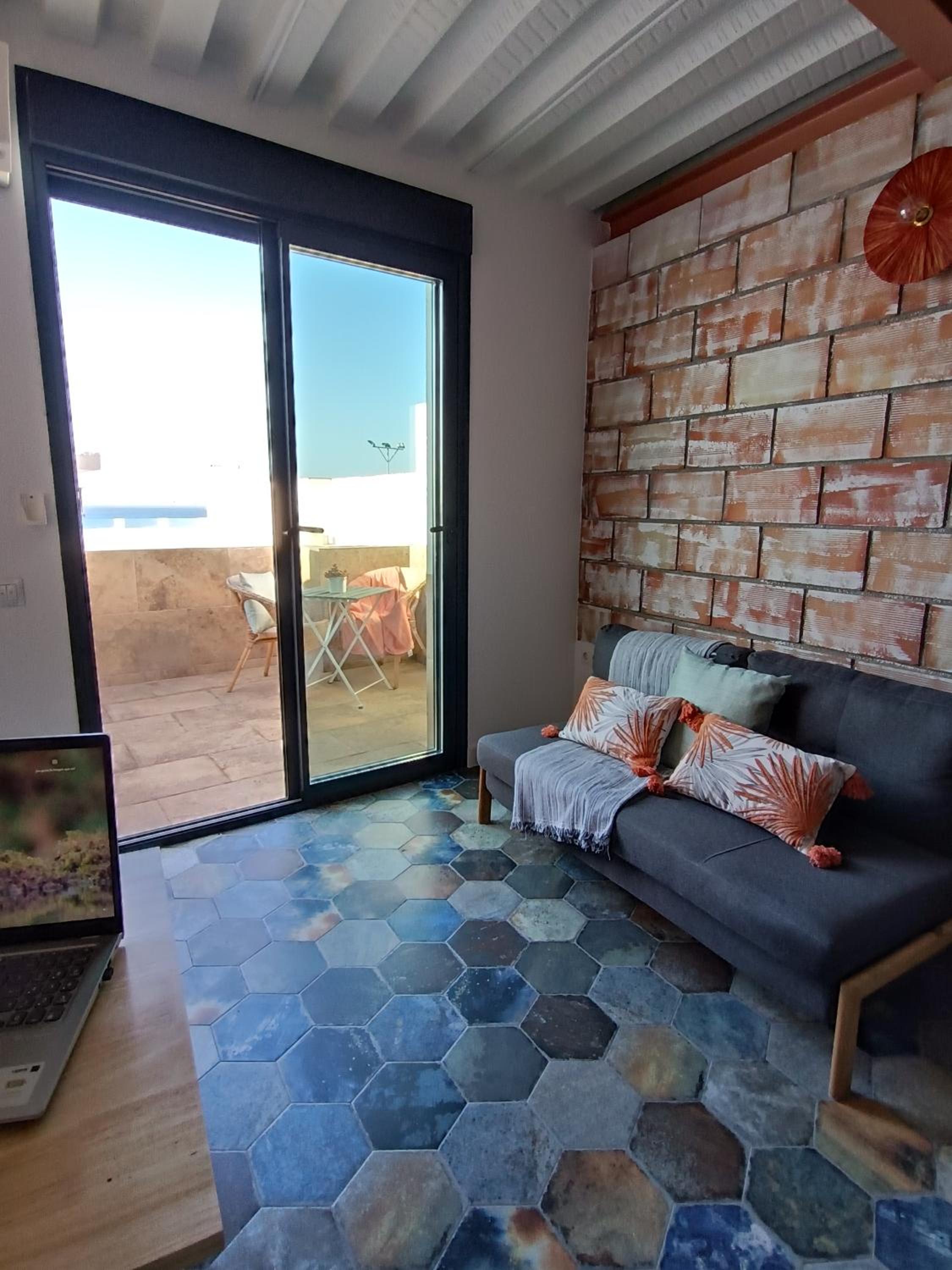 APARTAMENTOS Los PECES MALAGA