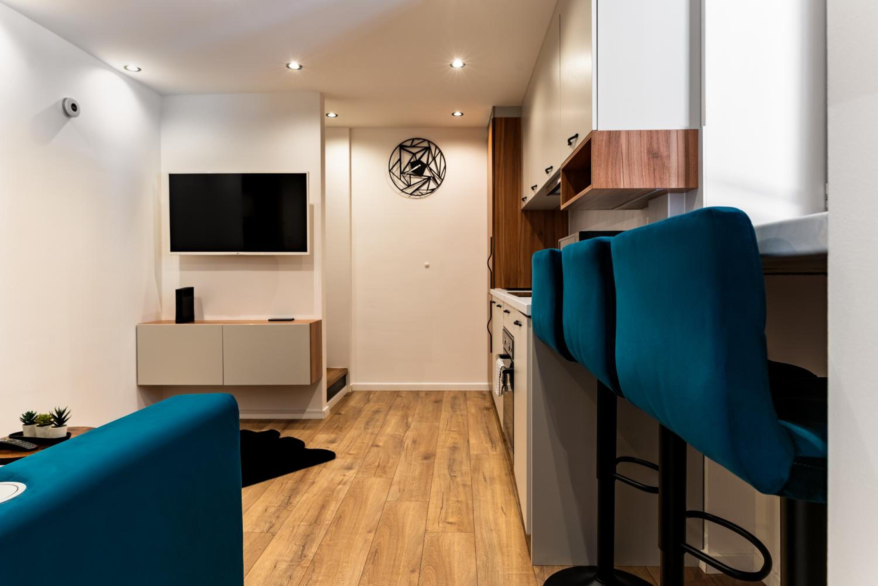 Downtown Residence by Stlcz view 5