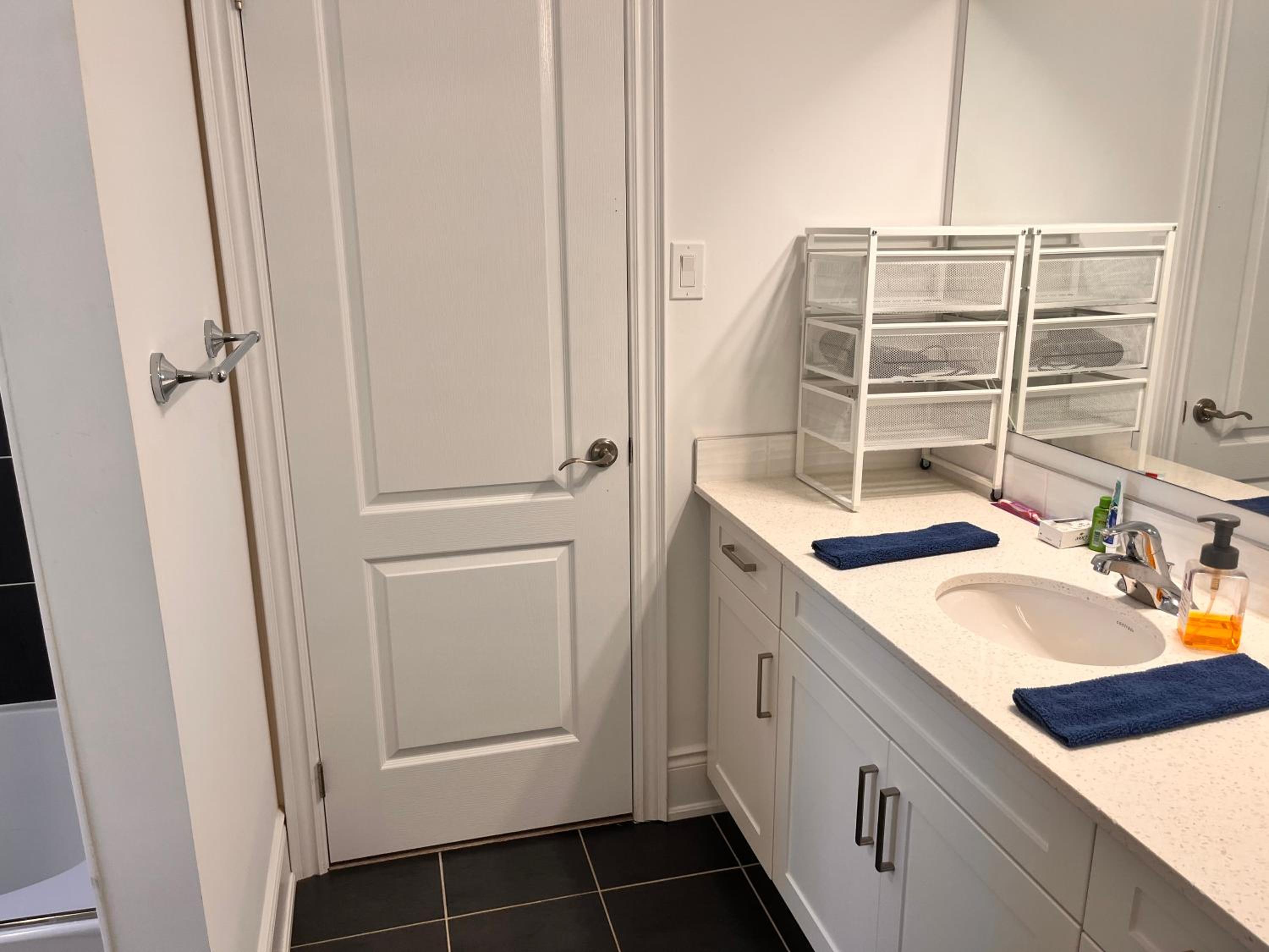 Beautifully furnished whole house, 4 bedroom , 4 washrooms with new furnitures