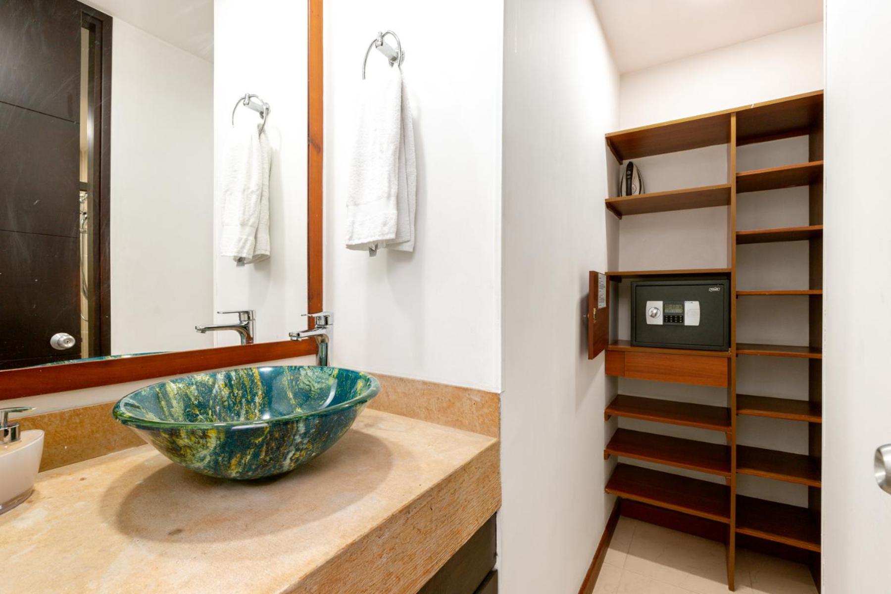 Blux Apartments Medellin
