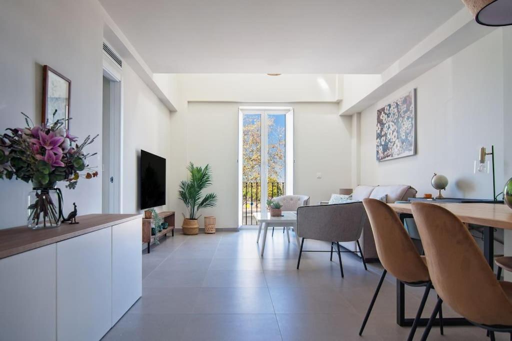 Live Like a Local in This Contemporary Duplex