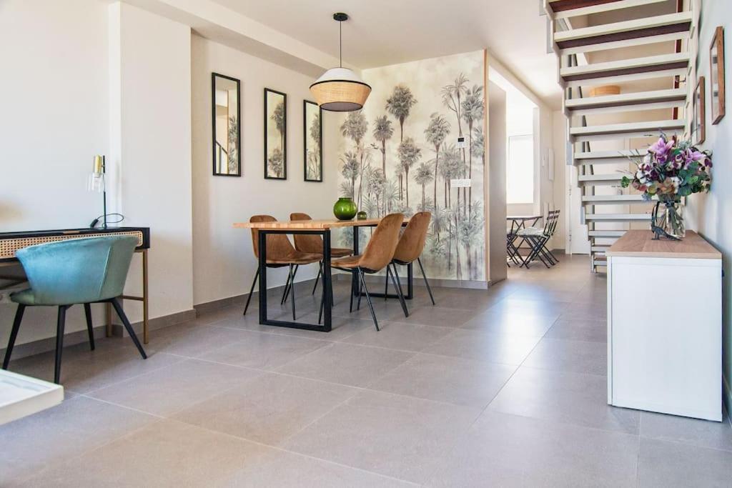 Live Like a Local in This Contemporary Duplex