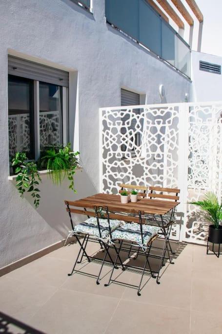 Live Like a Local in This Contemporary Duplex