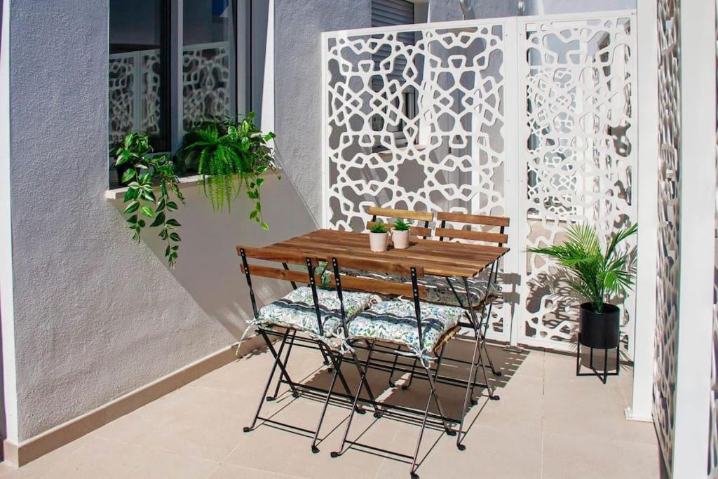 Live Like a Local in This Contemporary Duplex