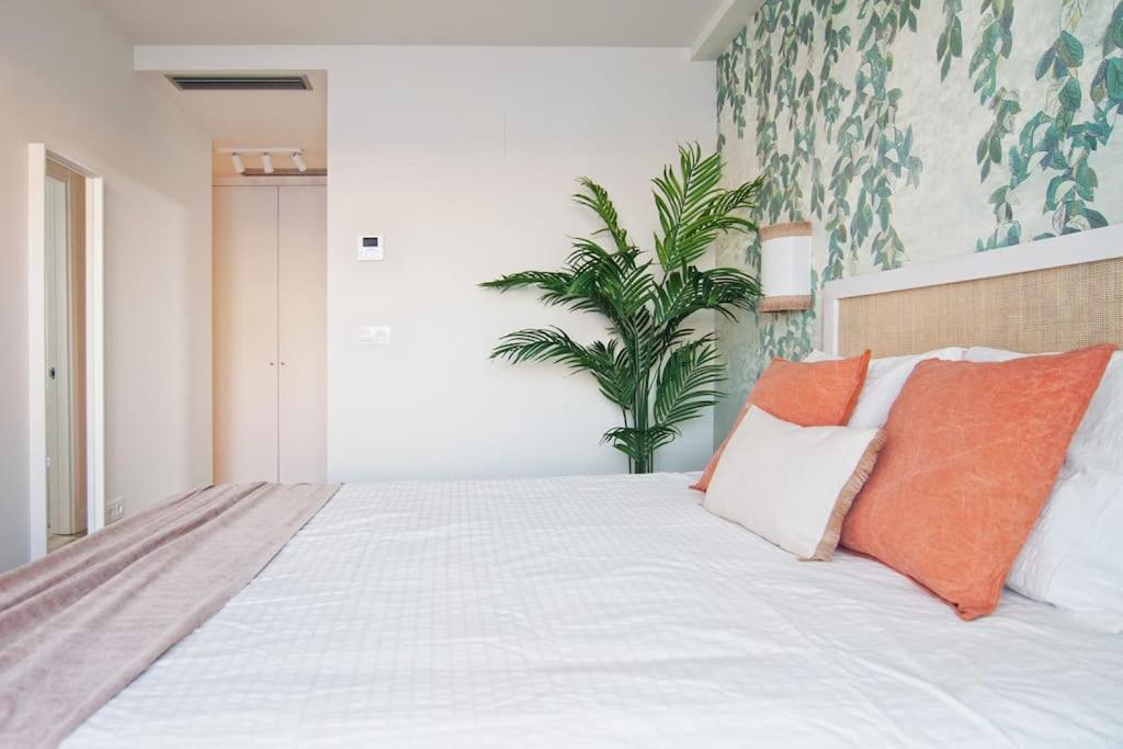 Live Like a Local in This Contemporary Duplex