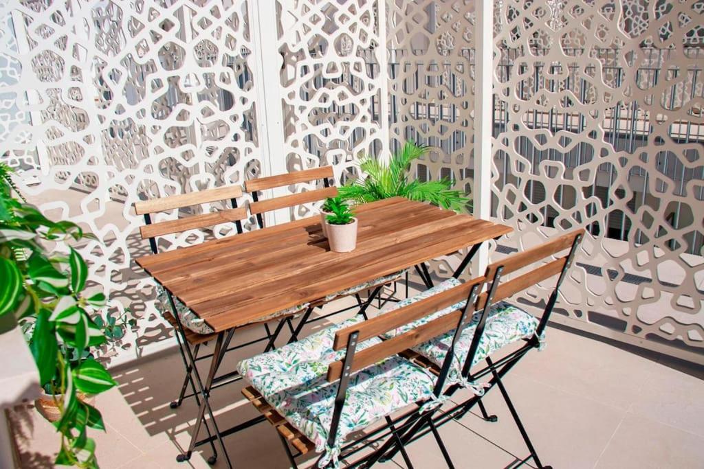 Live Like a Local in This Contemporary Duplex