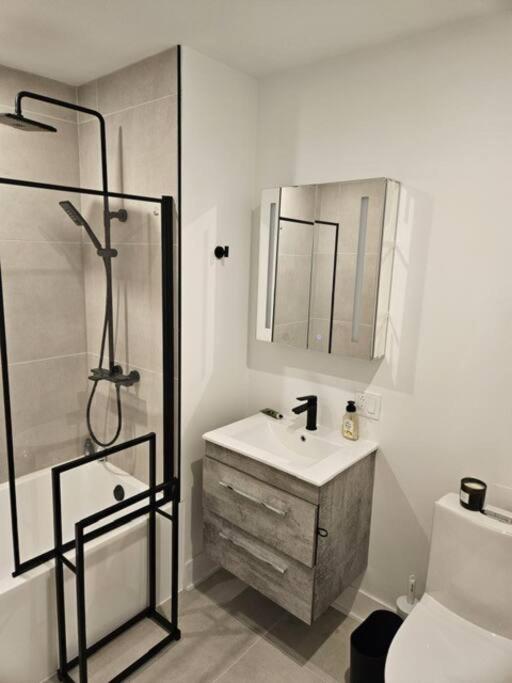Chic 2 bedroom Apt