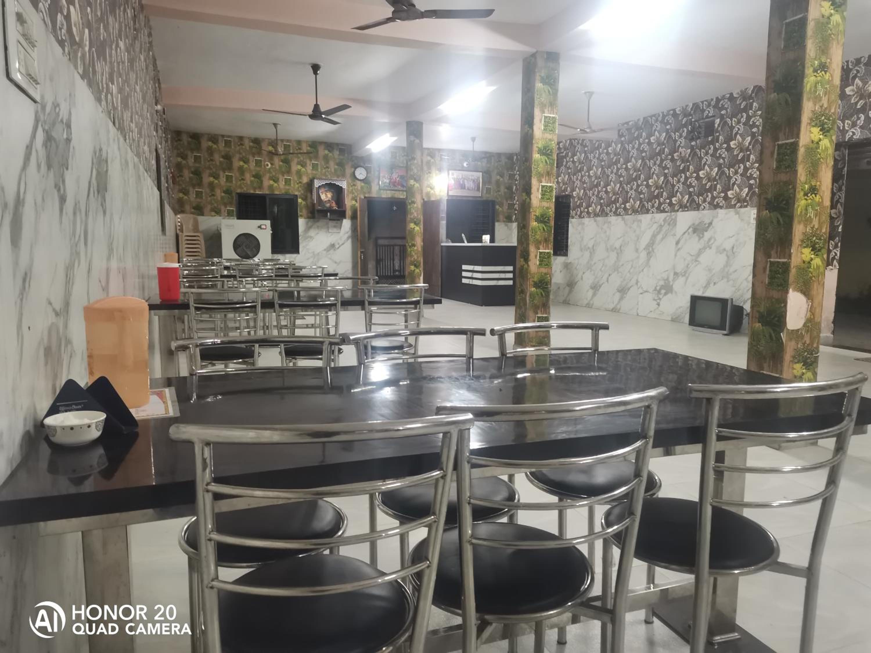 Amarjyoti Family Restaurant And Hotel