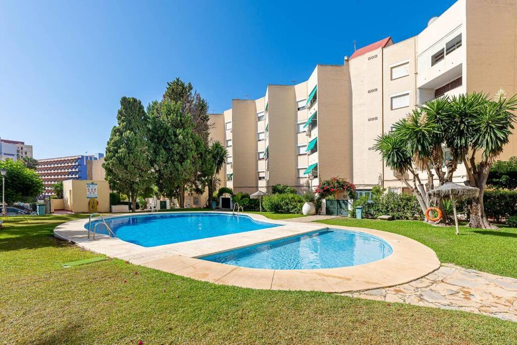 Spacious apartment with Pool, 3 min from the BEACH view 2
