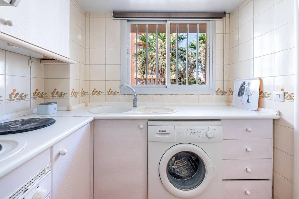 Spacious apartment with Pool, 3 min from the BEACH view 4