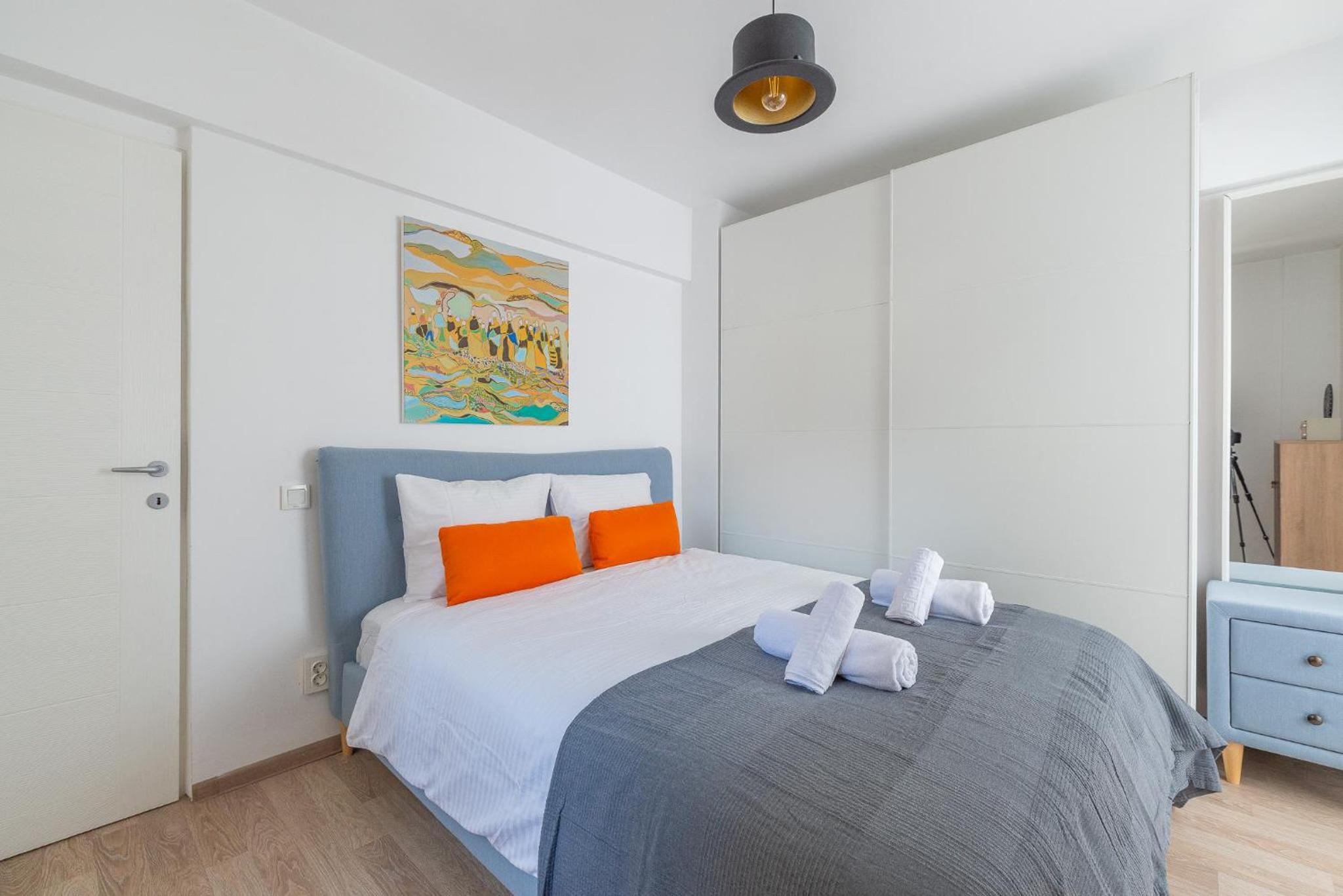 The Theatre-Ultracentral Deluxe Apartment