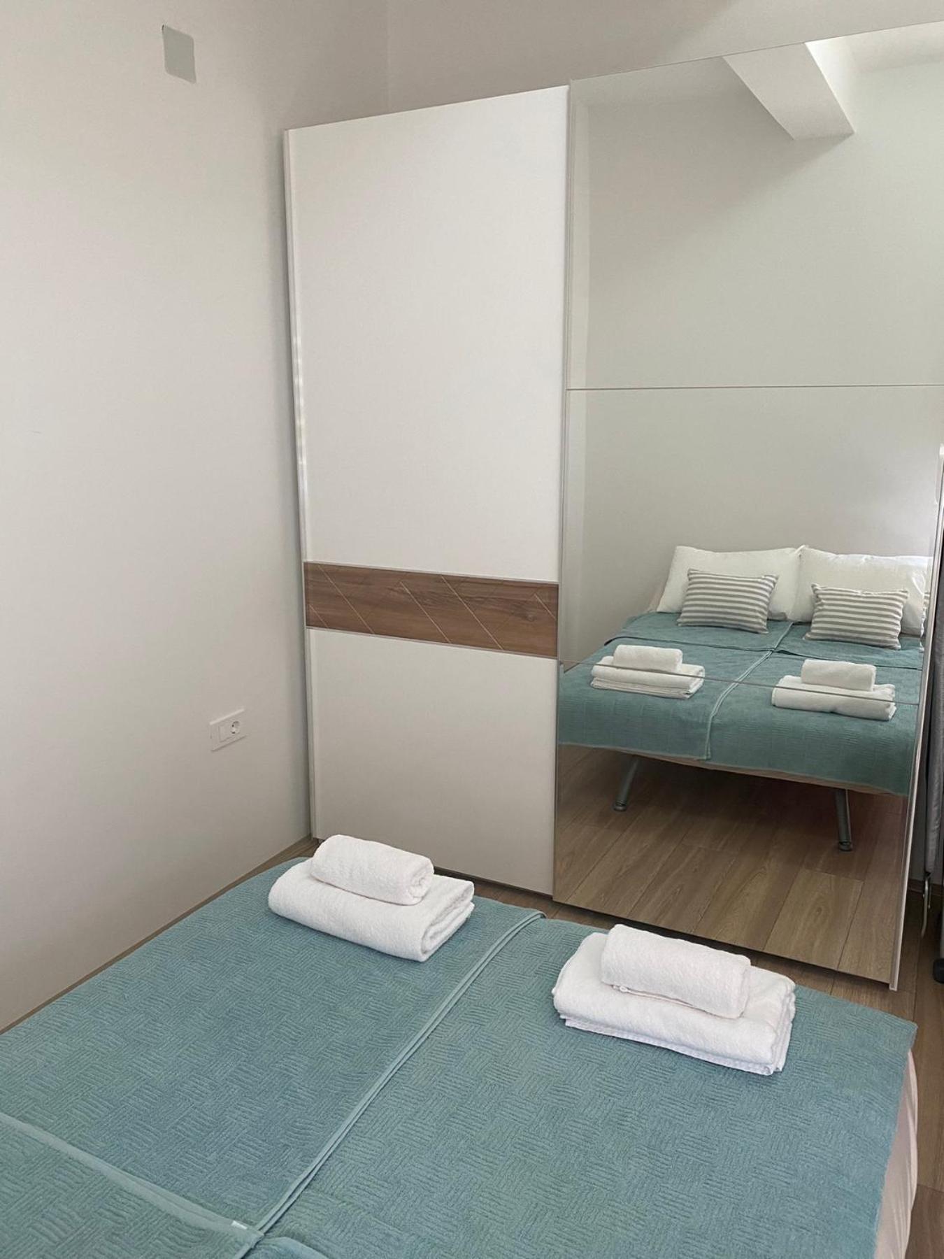 Deluxe Apartments