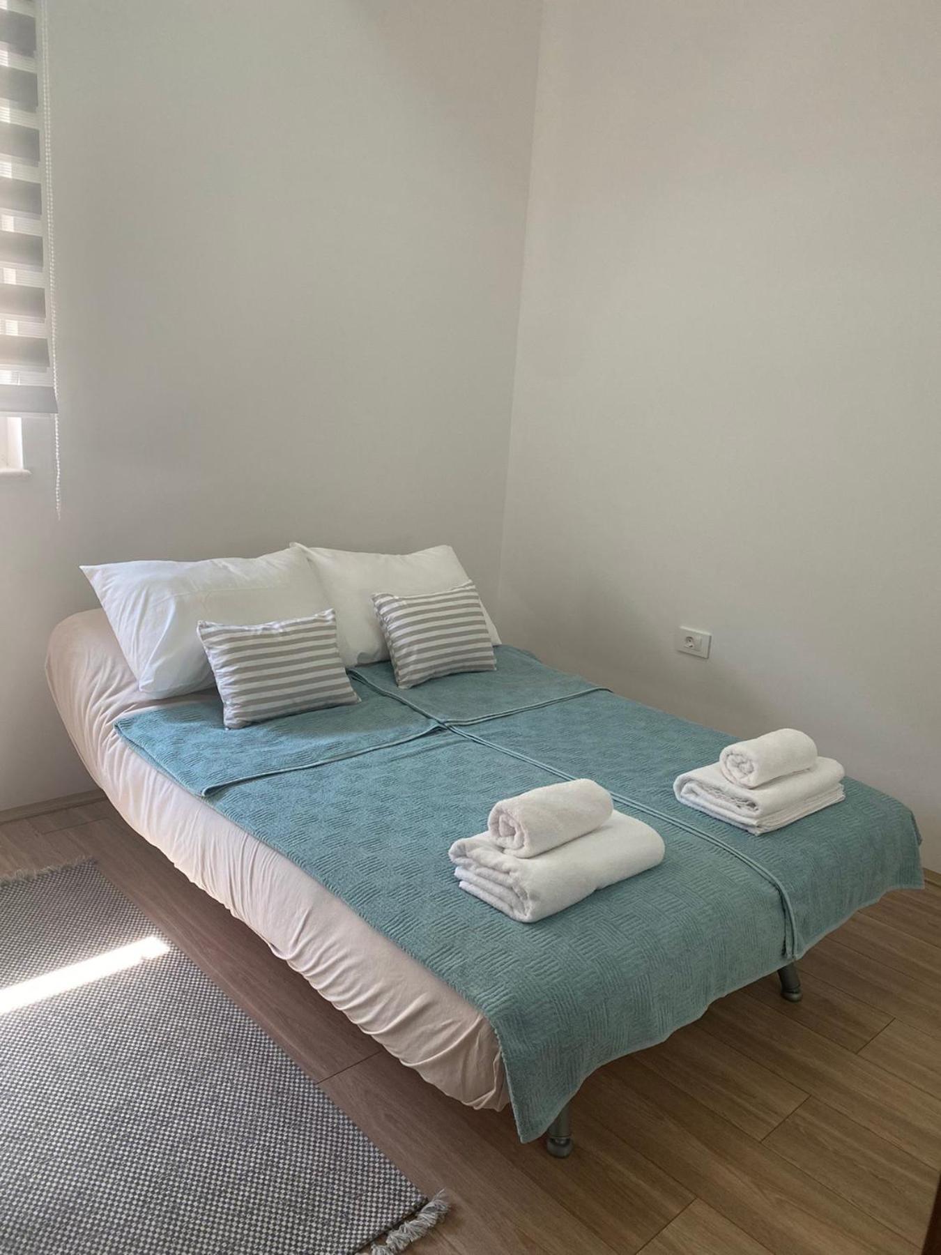 Deluxe Apartments